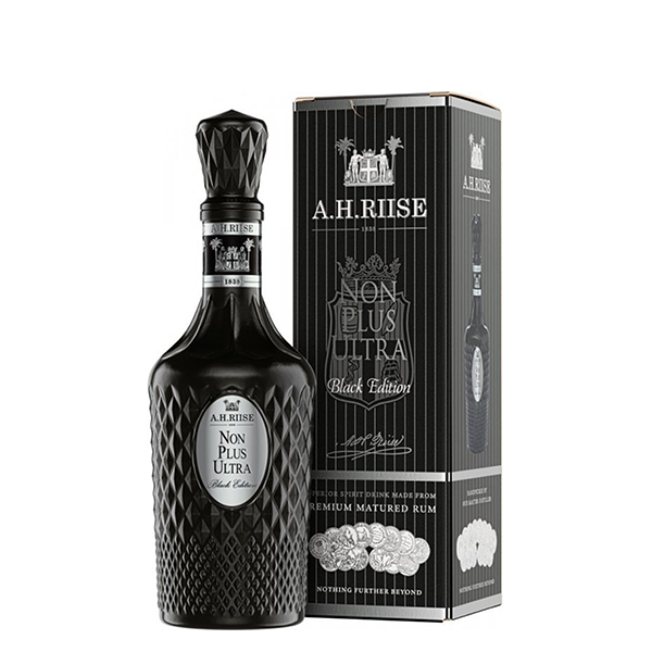 detail Rum A.H. Riise Non Plus Ultra Black edition 42% 0,7l /Panenské ostrovy/