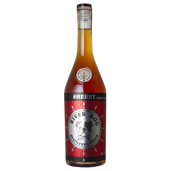 detail Tuzemák River Dog Sherry 38% 0,7l